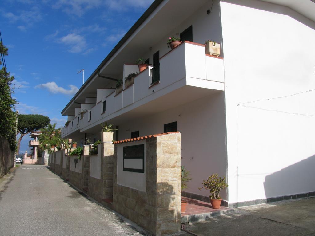 Villini Macri Apartamento Parghelia Exterior foto